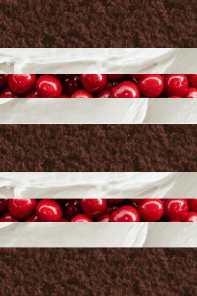 Шоколадний бісквіт, вишня, крем-чіз